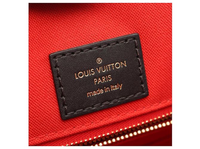 Borsa a tracolla Louis Vuitton OnTheGo GM Marrone - vista 4