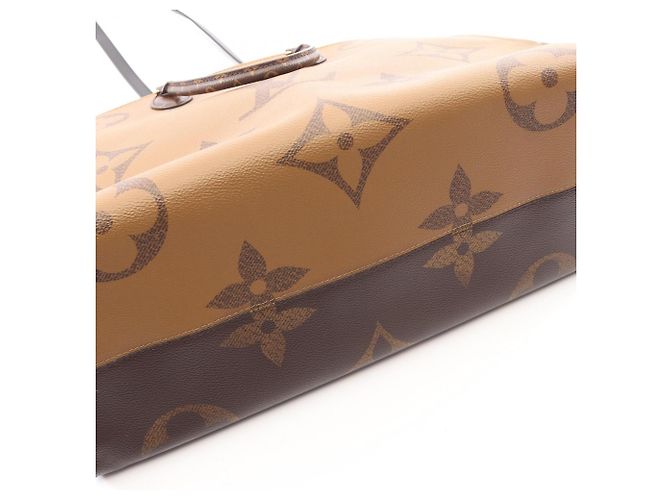 Borsa a tracolla Louis Vuitton OnTheGo GM Marrone - vista 7