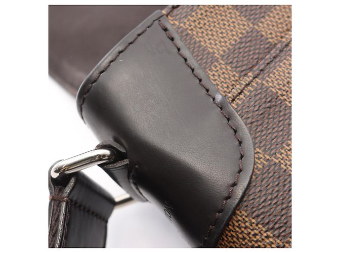Borsa a tracolla Louis Vuitton District PM NM Marrone Nero Damier ebene - vista 8
