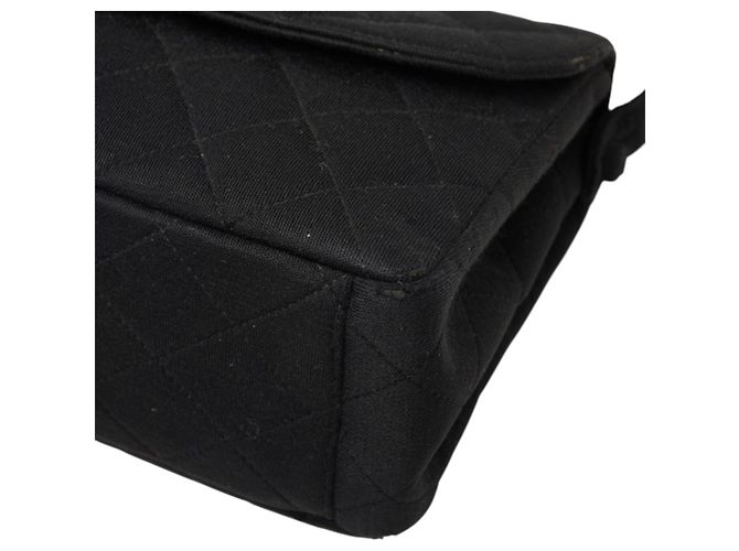 Borsa a tracolla Chanel Matelassé Coco Mark Nero - vista 4