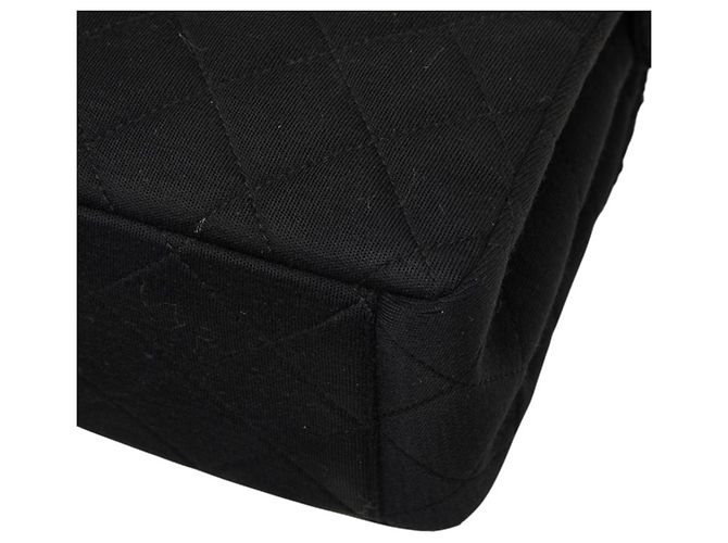 Borsa a tracolla Chanel Matelassé Coco Mark Nero - vista 6