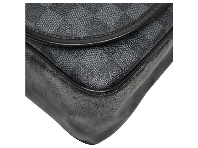 Borsa a tracolla Louis Vuitton Damier Graphite Daniel GM Nero - vista 6
