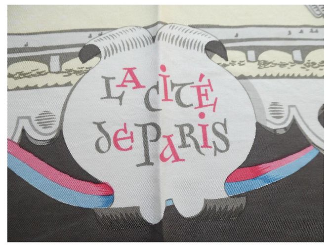 Hermès "La Cité de Paris" Seidentuch mit Box Braun Pink Weiß Blau Grau - Ansicht 3