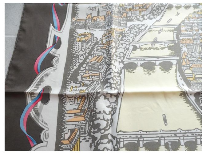 Hermès "La Cité de Paris" Seidentuch mit Box Braun Pink Weiß Blau Grau - Ansicht 8