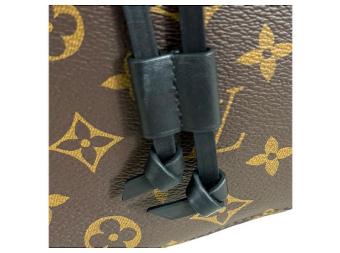 Néonoé Borsa a tracolla Louis Vuitton NeoNoe Monogram Marrone - vista 14