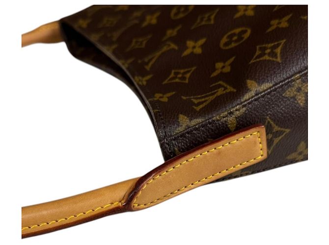 Borsa a tracolla Louis Vuitton Looping GM Monogram Marrone - vista 10