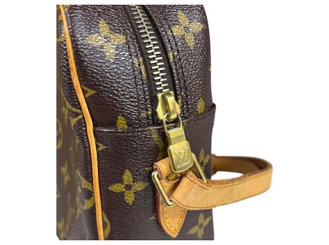 Borsa a tracolla Louis Vuitton Trocadero 27 Monogram Marrone - vista 14