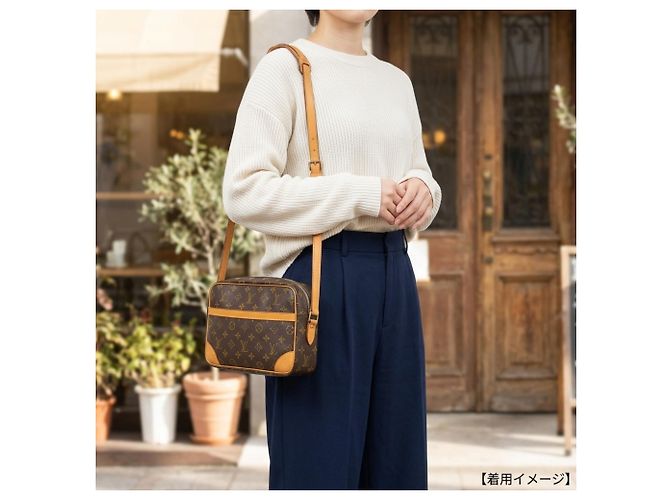 Borsa a tracolla Louis Vuitton Trocadero 27 Monogram Marrone - vista 17