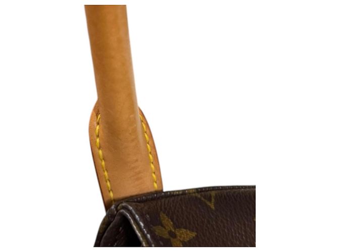 Borsa a tracolla Louis Vuitton Looping MM Monogram Marrone - vista 11
