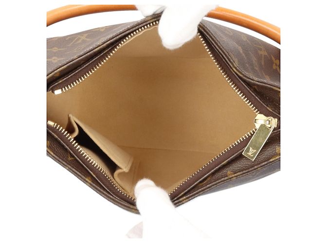 Borsa a tracolla Louis Vuitton Looping MM Monogram Marrone - vista 6