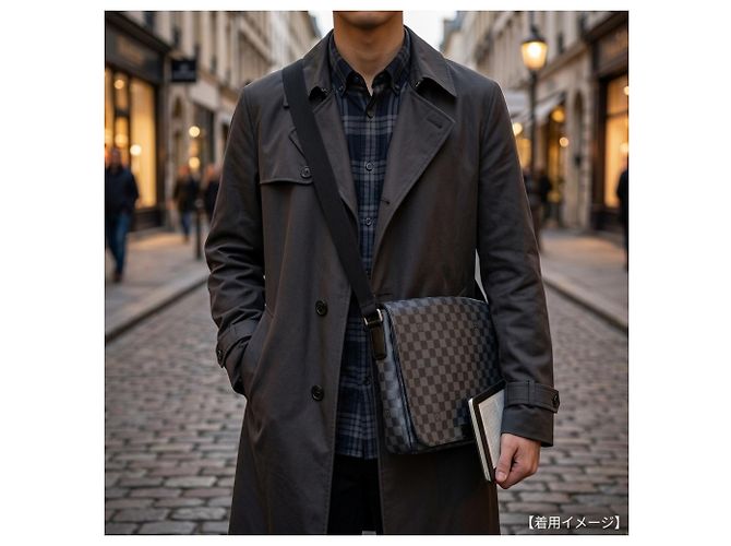Borsa a tracolla Louis Vuitton District MM Damier Graphite Marrone Nero - vista 16