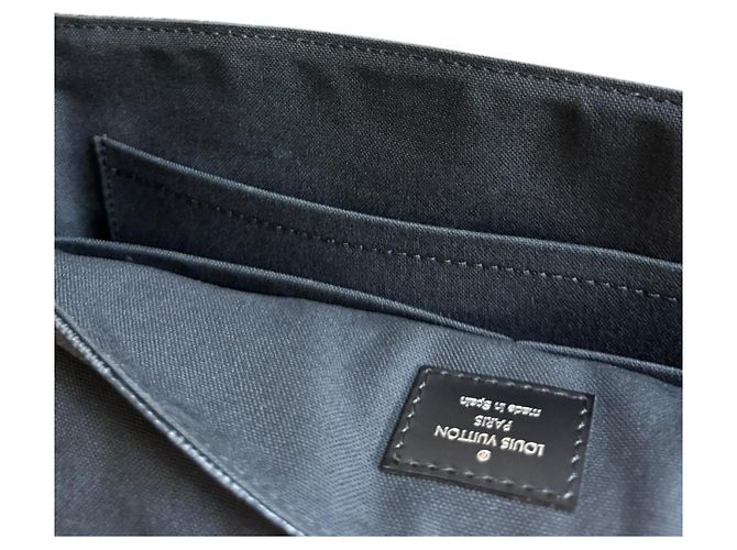 Borsa a tracolla Louis Vuitton District MM Damier Graphite Marrone Nero - vista 7