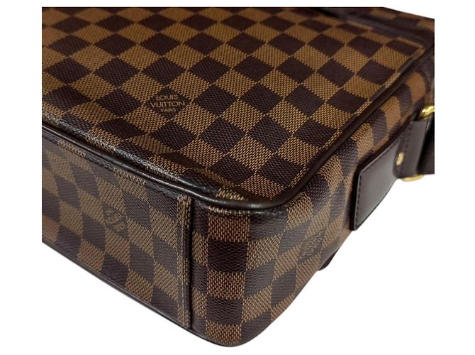 Borsa a tracolla Louis Vuitton Shelton MM Damier Marrone - vista 11