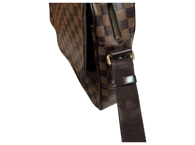 Borsa a tracolla Louis Vuitton Shelton MM Damier Marrone - vista 16