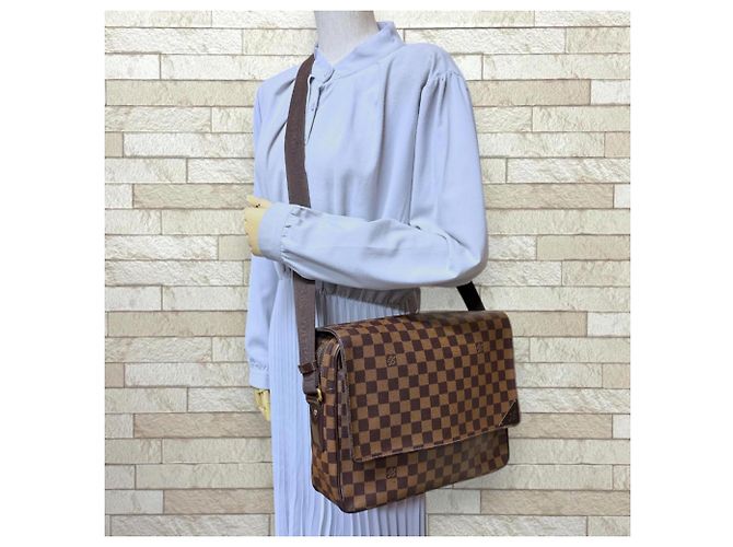 Borsa a tracolla Louis Vuitton Shelton MM Damier Marrone - vista 2