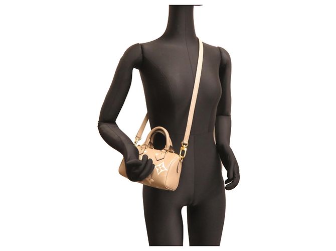 Borsa a mano Louis Vuitton Nano Speedy in Gray Marrone - vista 8