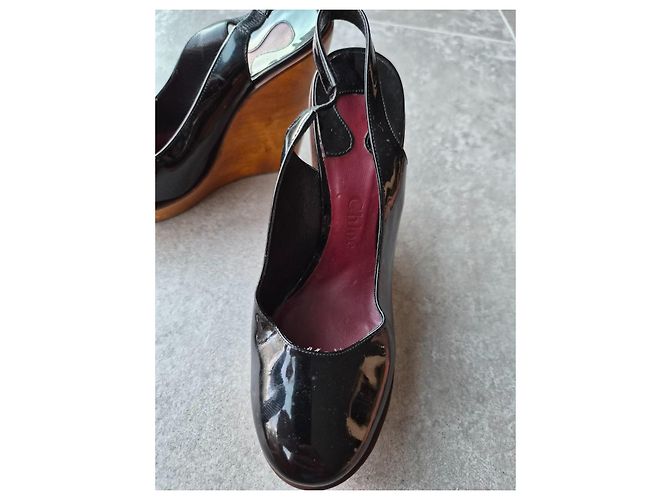 Chloé Keilabsatz-Pumps aus schwarzem Lackleder - Ansicht 2