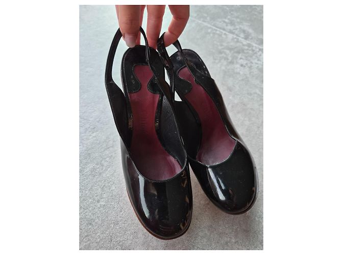 Chloé Keilabsatz-Pumps aus schwarzem Lackleder - Ansicht 3