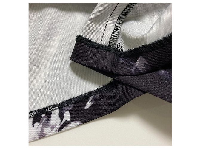 Autre Marque PROPORTION BODY DRESSING Falda Bokashi Flower Negro - vista 16