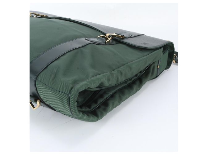 Borsa a tracolla Louis Vuitton Taiga Portable Gibeciere - vista 4