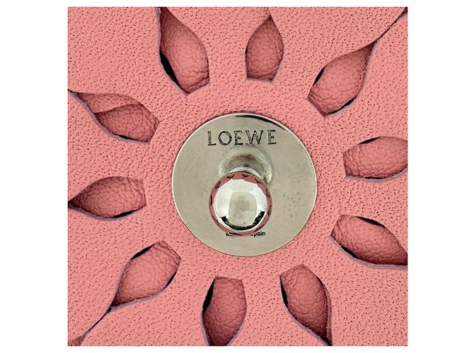 Loewe Bag Charm Stud Flower aus Leder Pink Grün Orange - Ansicht 4