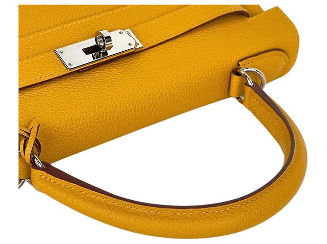 Hermès Borsa a tracolla Hermes Kelly 28 in pelle Togo Giallo - vista 9