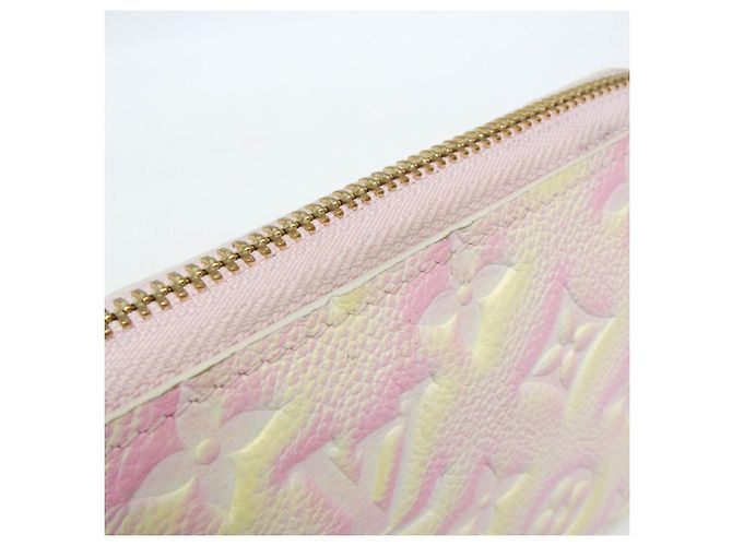 Louis Vuitton Monogram Empreinte Zippy Wallet in Light Pink - Ansicht 11