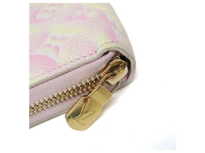 Louis Vuitton Monogram Empreinte Zippy Wallet in Light Pink - Ansicht 7