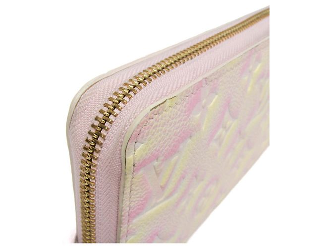 Louis Vuitton Monogram Empreinte Zippy Wallet in Light Pink - Ansicht 8