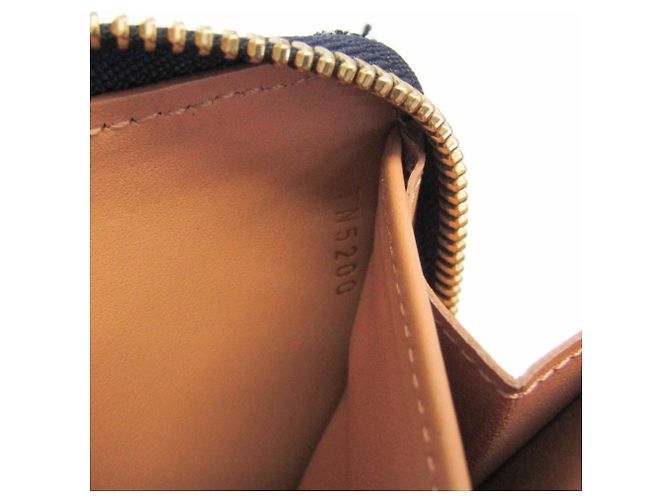 Louis Vuitton SINCE 1854 Zippy Wallet M80212 Blu navy - vista 17