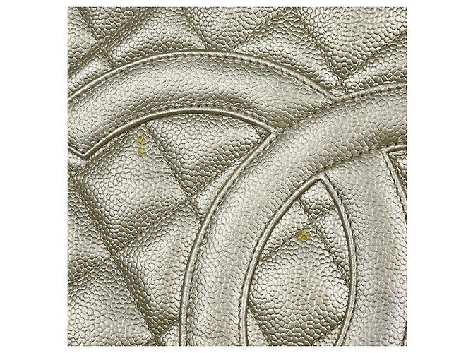 Borsa Tote Chanel Reissue in pelle caviar argento - vista 5