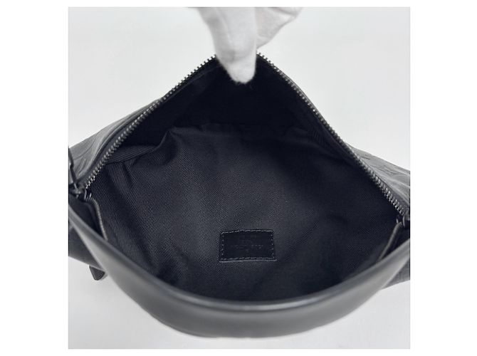 Louis Vuitton Discovery Bumbag PM Monogram Shadow Leather Noir Nero - vista 6