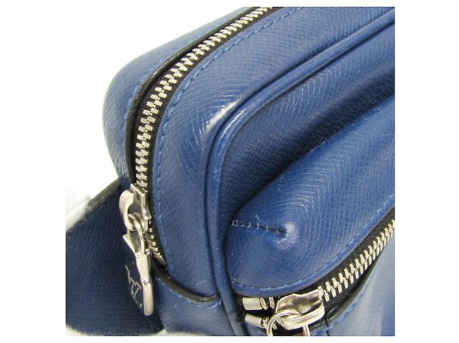 Louis Vuitton Taiga Bumbag Outdoor M33455 Blu - vista 11