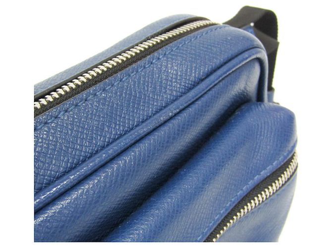 Louis Vuitton Taiga Bumbag Outdoor M33455 Blu - vista 12