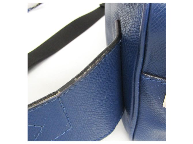 Louis Vuitton Taiga Bumbag Outdoor M33455 Blu - vista 15