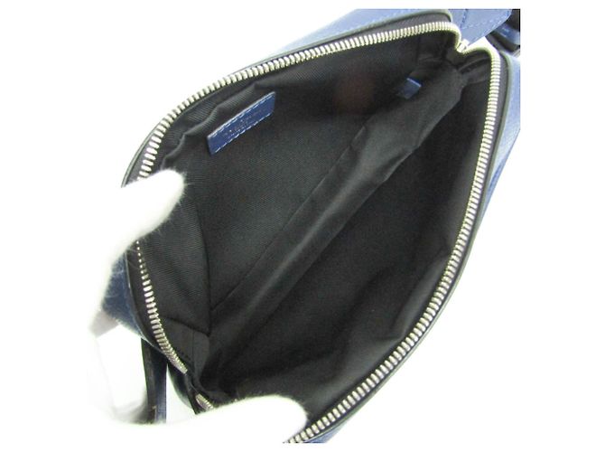 Louis Vuitton Taiga Bumbag Outdoor M33455 Blu - vista 3