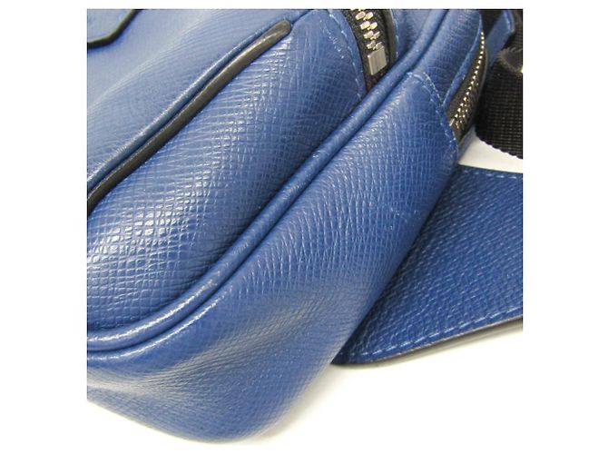 Louis Vuitton Taiga Bumbag Outdoor M33455 Blu - vista 9