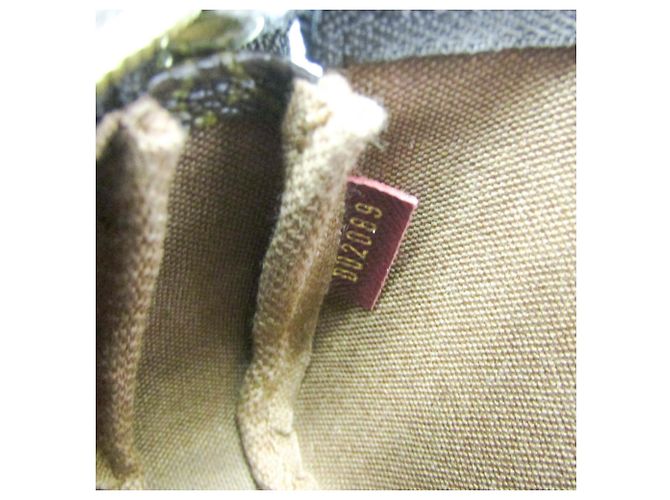 Louis Vuitton Monogram Mini Pochette Accessoires Bordò Monogramma - vista 9