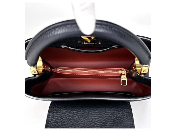 Borsa Louis Vuitton Capucines BB Nero - vista 9