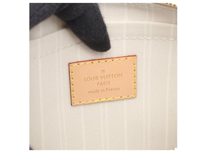 Borsa a tracolla Louis Vuitton Multi Pochette Accessoires Rosa Bianco Beige - vista 4