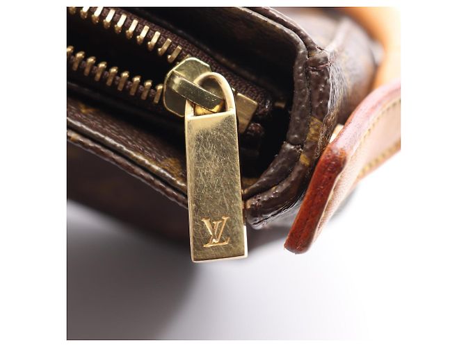Borsa a tracolla Louis Vuitton Looping MM Monogram Marrone - vista 7
