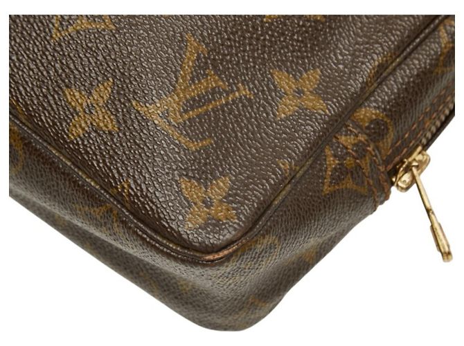 Louis Vuitton Monogram Trousses Toilette 23 Clutch Bag Marrone Monogramma - vista 6