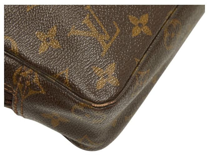 Louis Vuitton Monogram Trousses Toilette 23 Clutch Bag Marrone Monogramma - vista 7