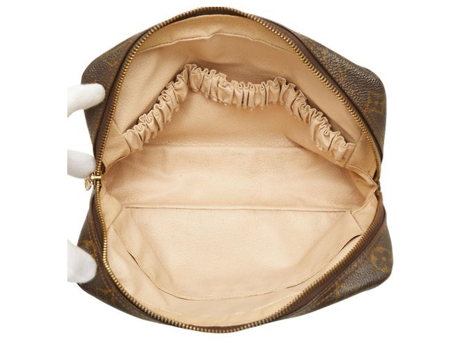 Louis Vuitton Monogram Trousses Toilette 23 Clutch Bag Marrone Monogramma - vista 9