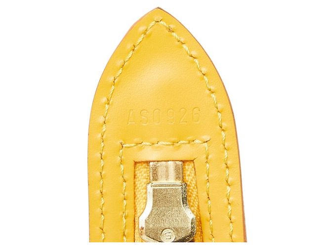 Borsa a tracolla Louis Vuitton Epi Saint Jacques Giallo - vista 11