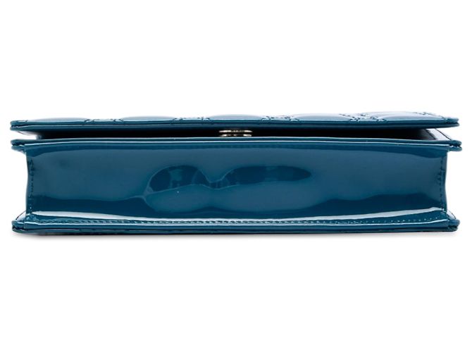Portafoglio con catena Lady Dior in vernice blu Cannage Dior - vista 3