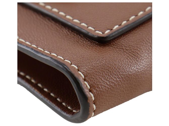 Clutch con tracolla Burberry in vitello marrone - vista 14