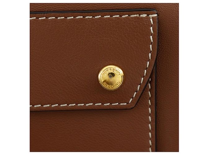 Clutch con tracolla Burberry in vitello marrone - vista 7