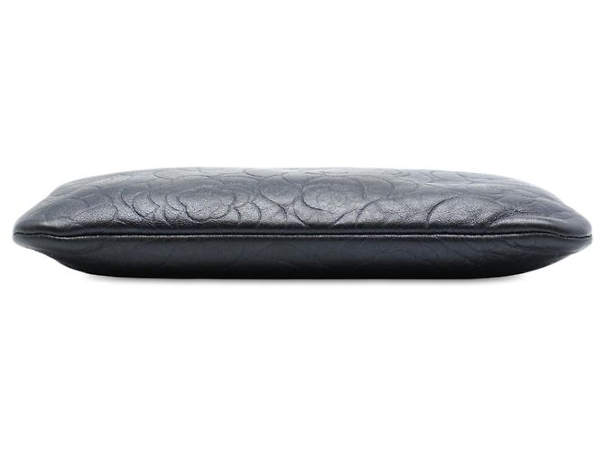 Chanel Blue Medium CC Embossed Lambskin Camellia O Case Clutch Blu navy - vista 3