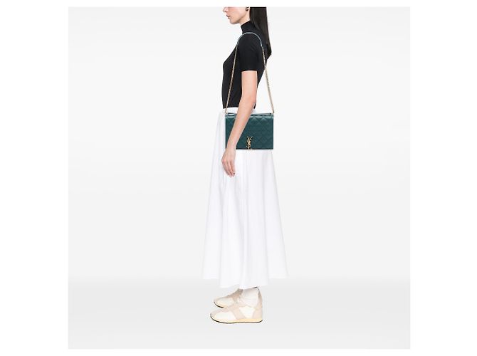 Bolsa de Ombro Saint Laurent Becky Mini em pele de cordeiro acolchoada Verde com corrente Verde escuro - vista 6